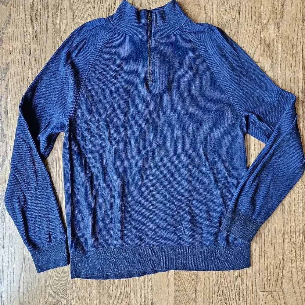 Banana Reublic navy quarter zip sweater size L